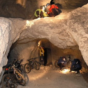Explore cave's rooms